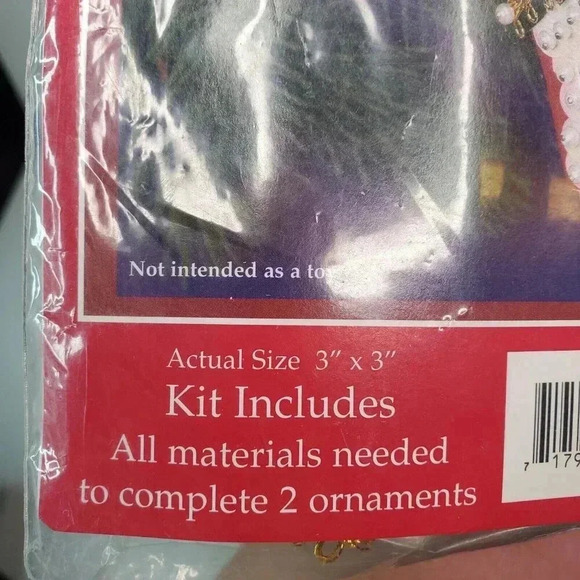 4 Holiday Time WINTER COTTAGE Sequined Gingerbread Christmas Ornament Kits - Picture 3 of 10